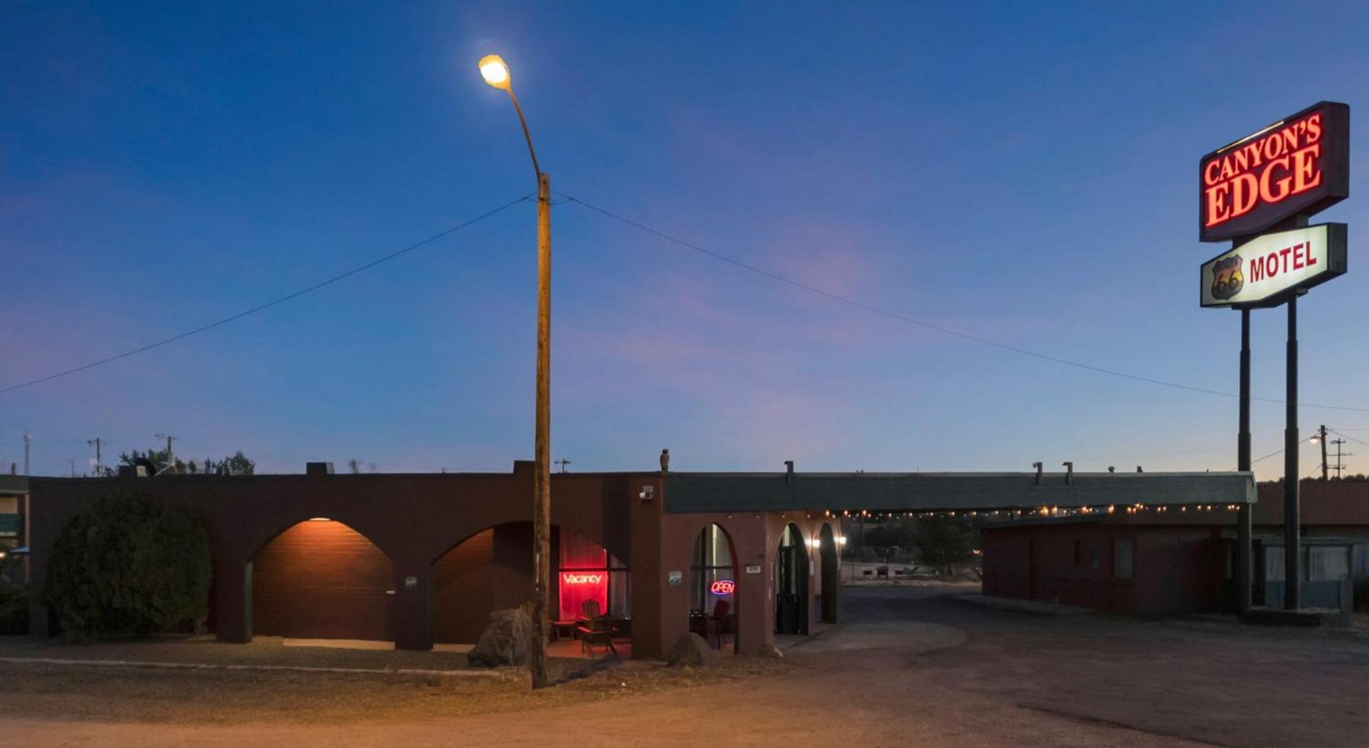 Canyon'S Edge Route 66 Motel Аш Форк Екстериор снимка