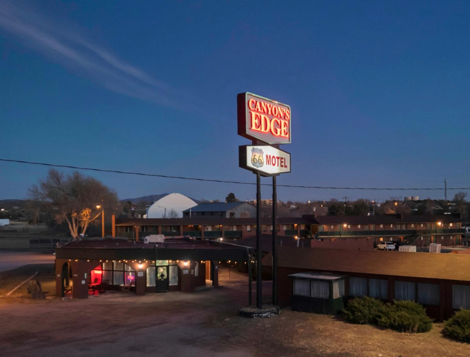 Canyon'S Edge Route 66 Motel Аш Форк Екстериор снимка