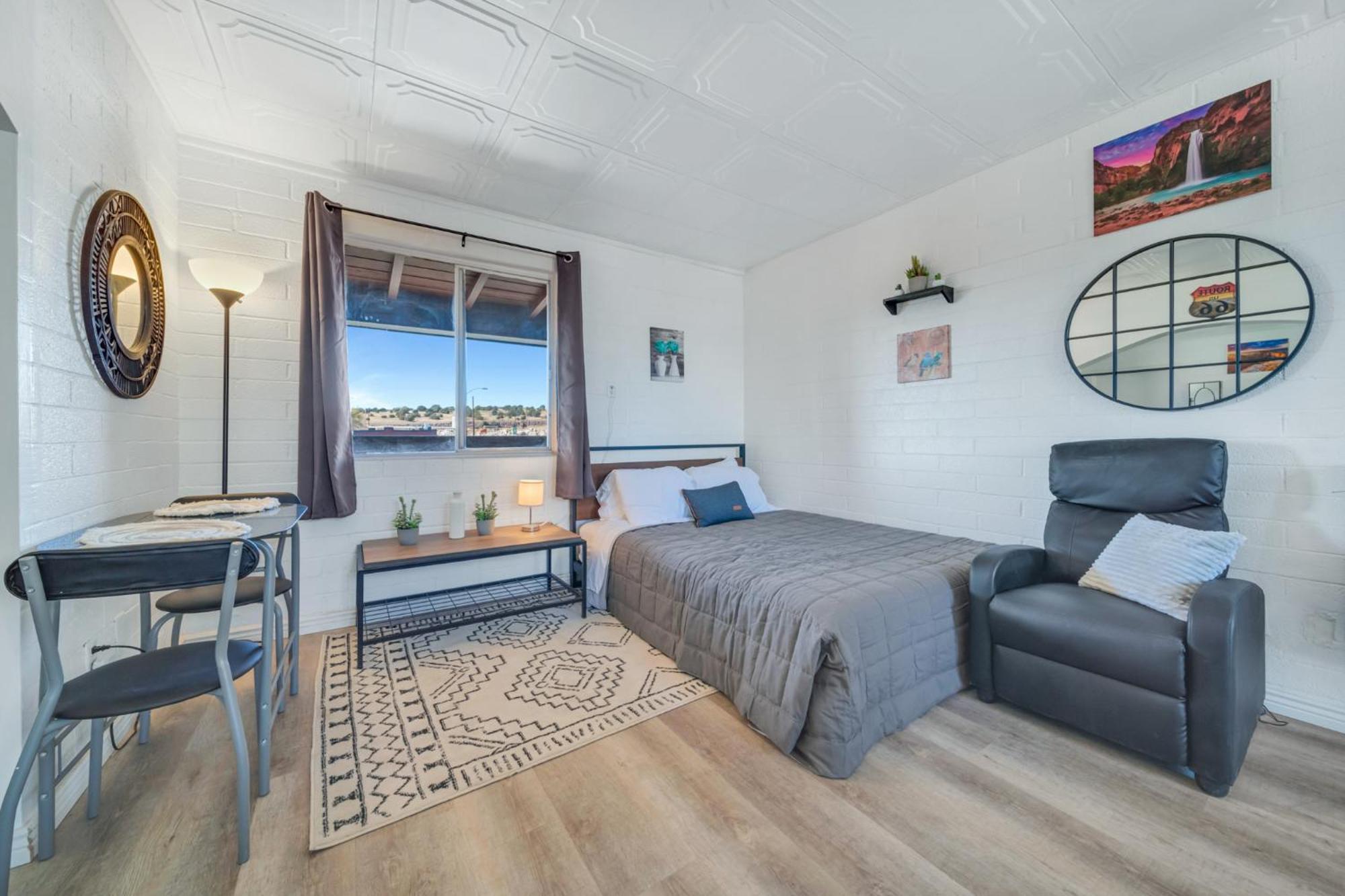 Canyon'S Edge Route 66 Motel Аш Форк Екстериор снимка
