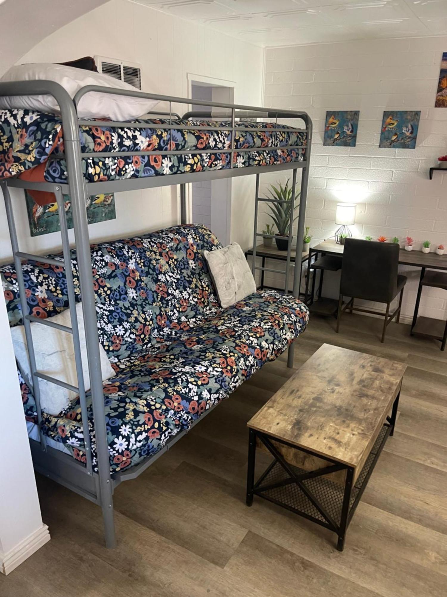 Canyon'S Edge Route 66 Motel Аш Форк Екстериор снимка